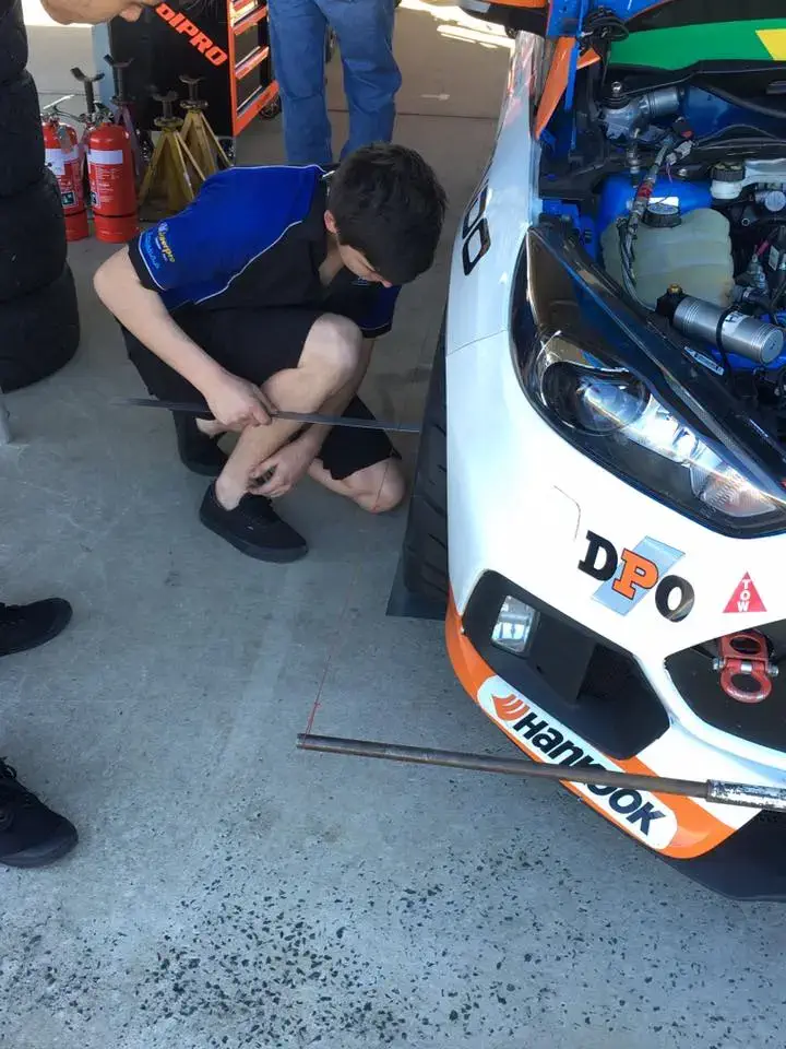 Fulcrum Apprentice Fulcrum apprenctice working on the ovo car