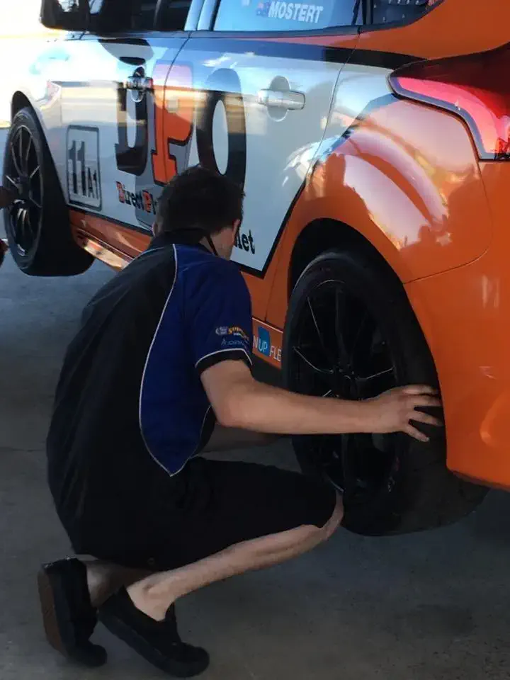 Fulcrum Suspensions Apprentice 3 Fulcrum Suspensions working on a car