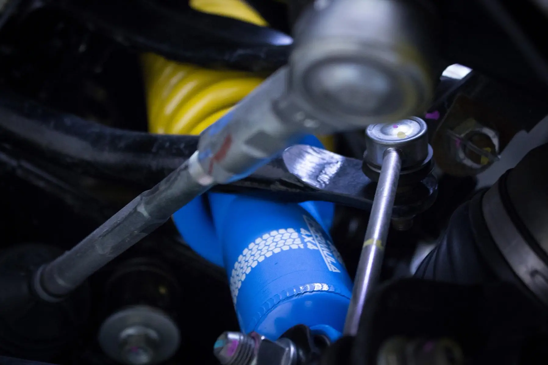 Front formula 4x4 readystrut installed on isuzu d-max