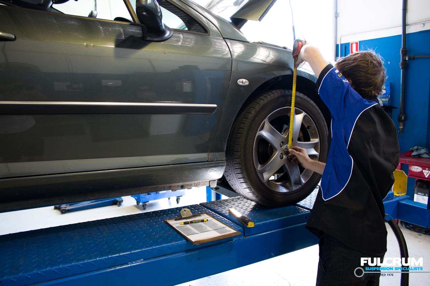 Fulcrum suspensions conducting a free check and brake inspection